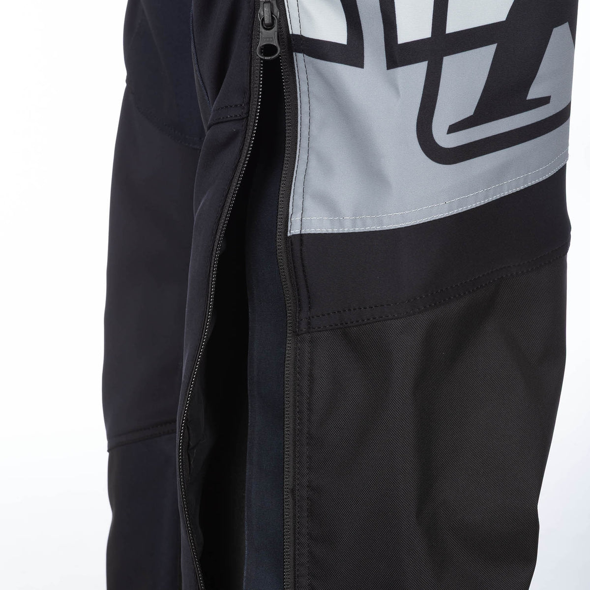 Revolt Pant