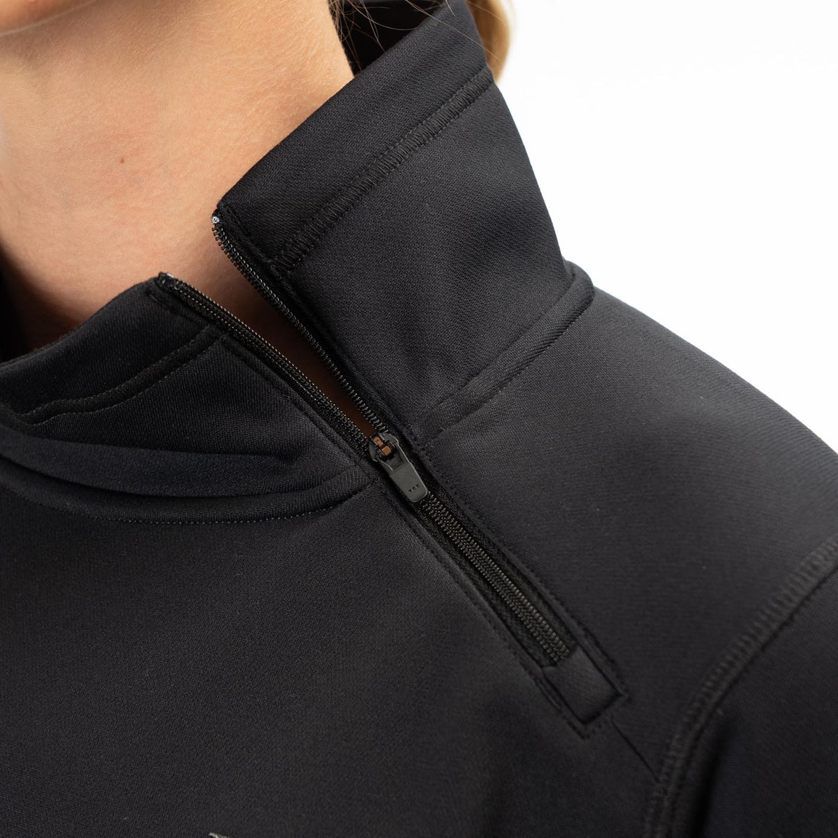 Solitude Pullover