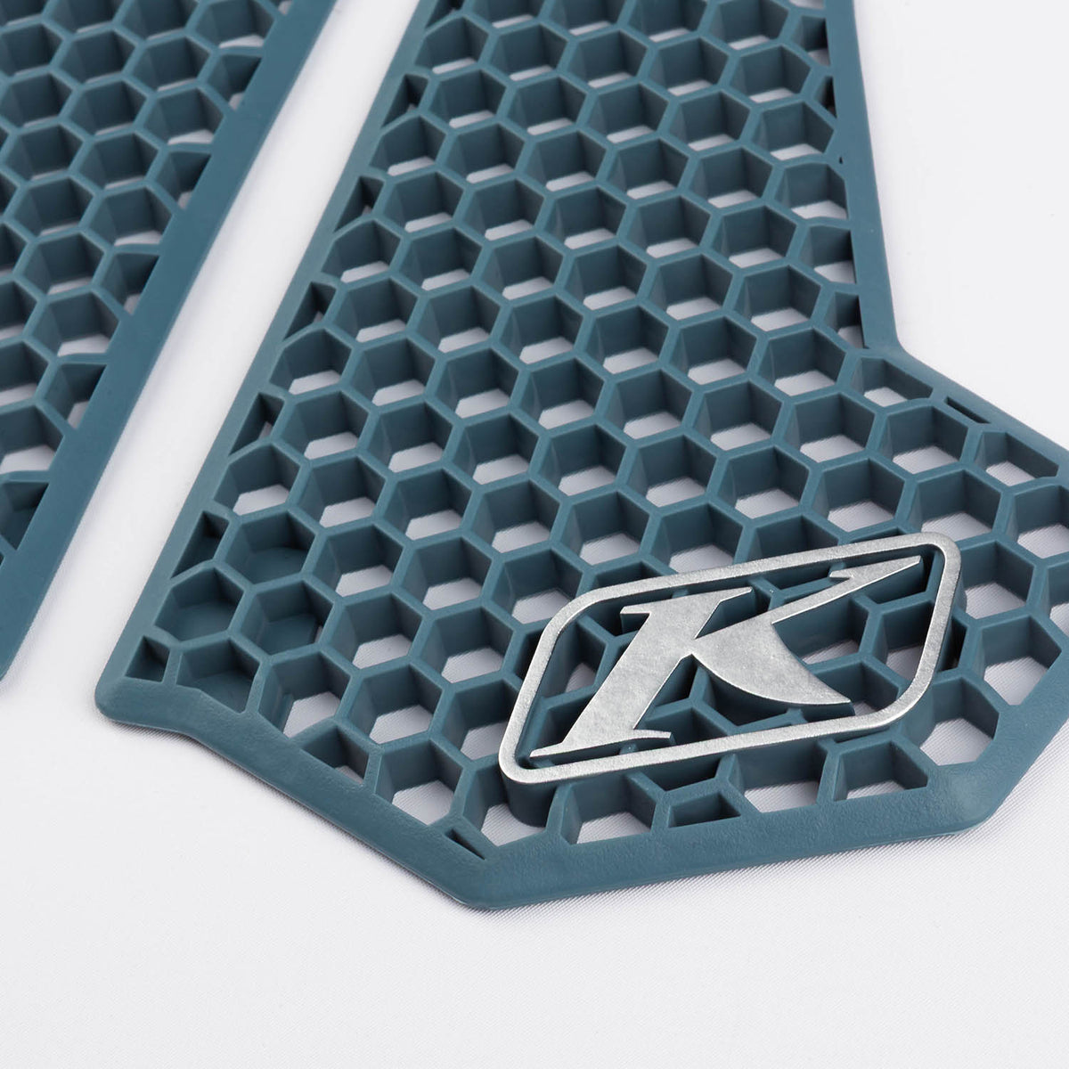 Rogue Level 1 Split Chest Pads